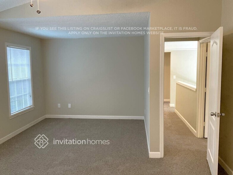 Building Photo - 3733 Lancewood Dr