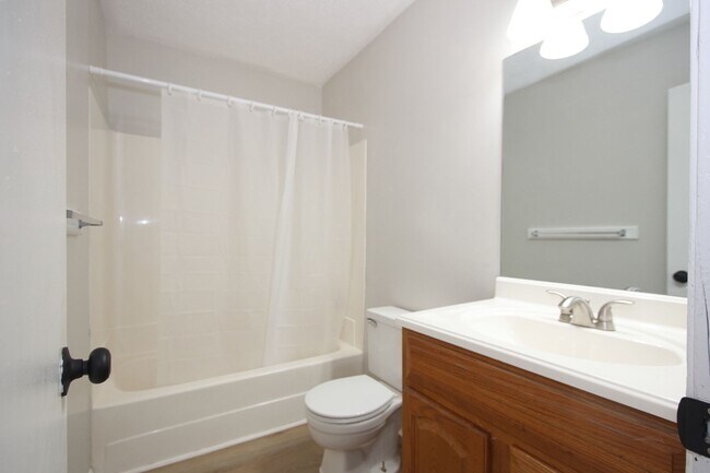 Building Photo - 948WC