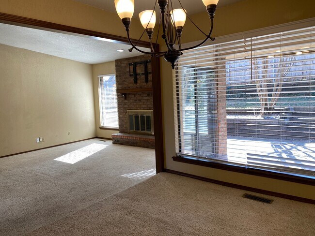 Building Photo - 2504 Tredington Way