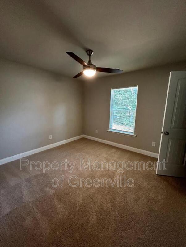 Building Photo - 227 E Church St