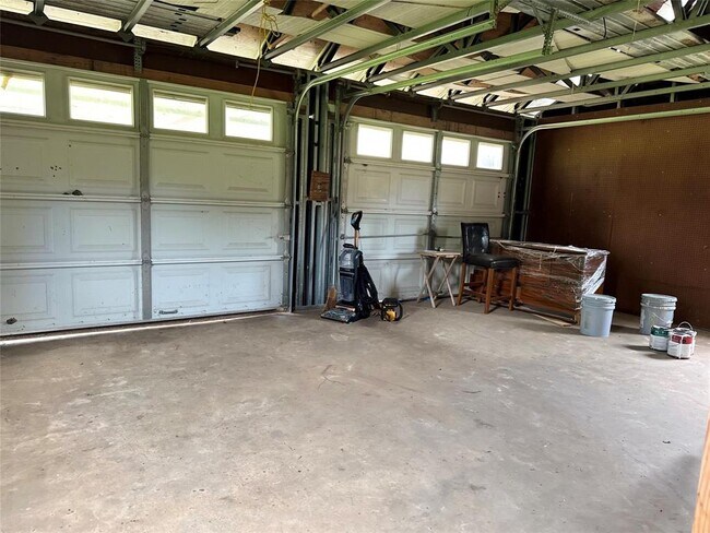 Building Photo - 688 County Rd 6681