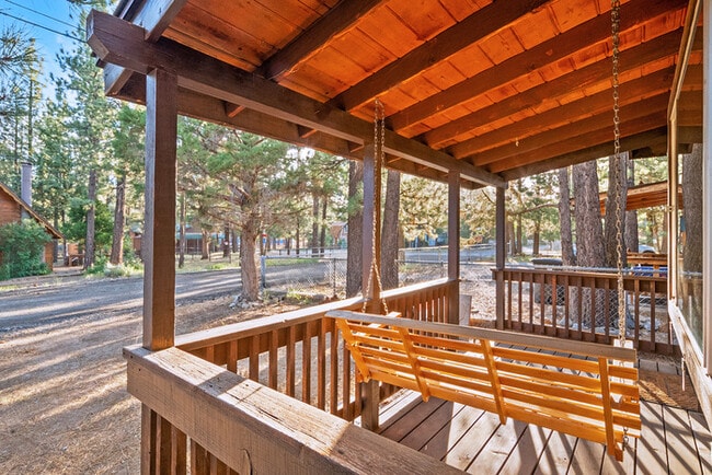 Building Photo - Charming 2 Bedroom Home in Erwin Lake