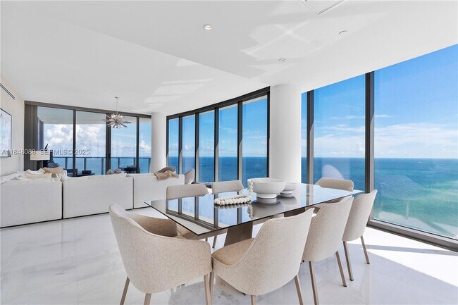 Building Photo - 15701 Collins Ave