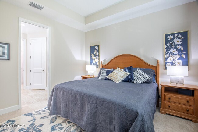 Building Photo - 225 St Somewhere Dr