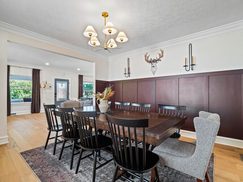 Building Photo - 18031 Larchwood Ave