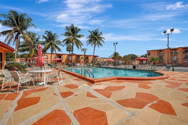 Building Photo - 7241 Miami Lakes Dr