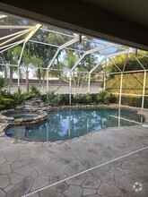 Building Photo - 2313 Hannah Way S