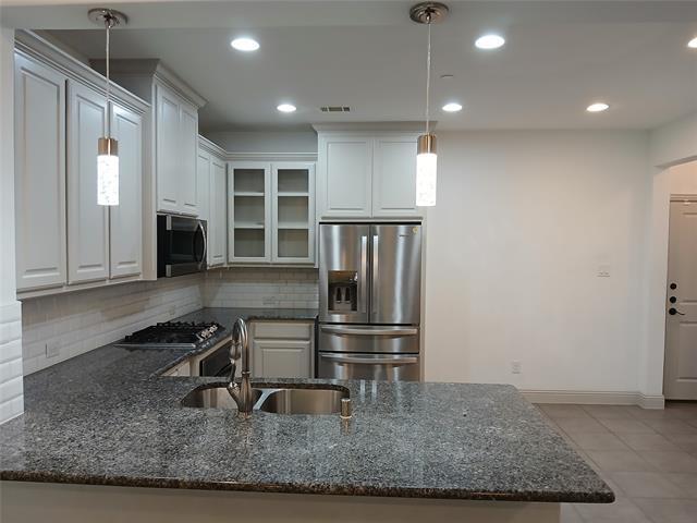 Building Photo - 7225 Huckleberry Dr