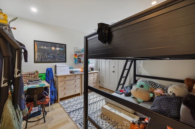 Building Photo - OPEN HOUSE: Saturday (6/20) 4:30pm-5:00pm. Stunning 3-Level Single Family Home with Modern Touche...