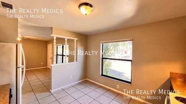 Building Photo - 5520 Charleston St