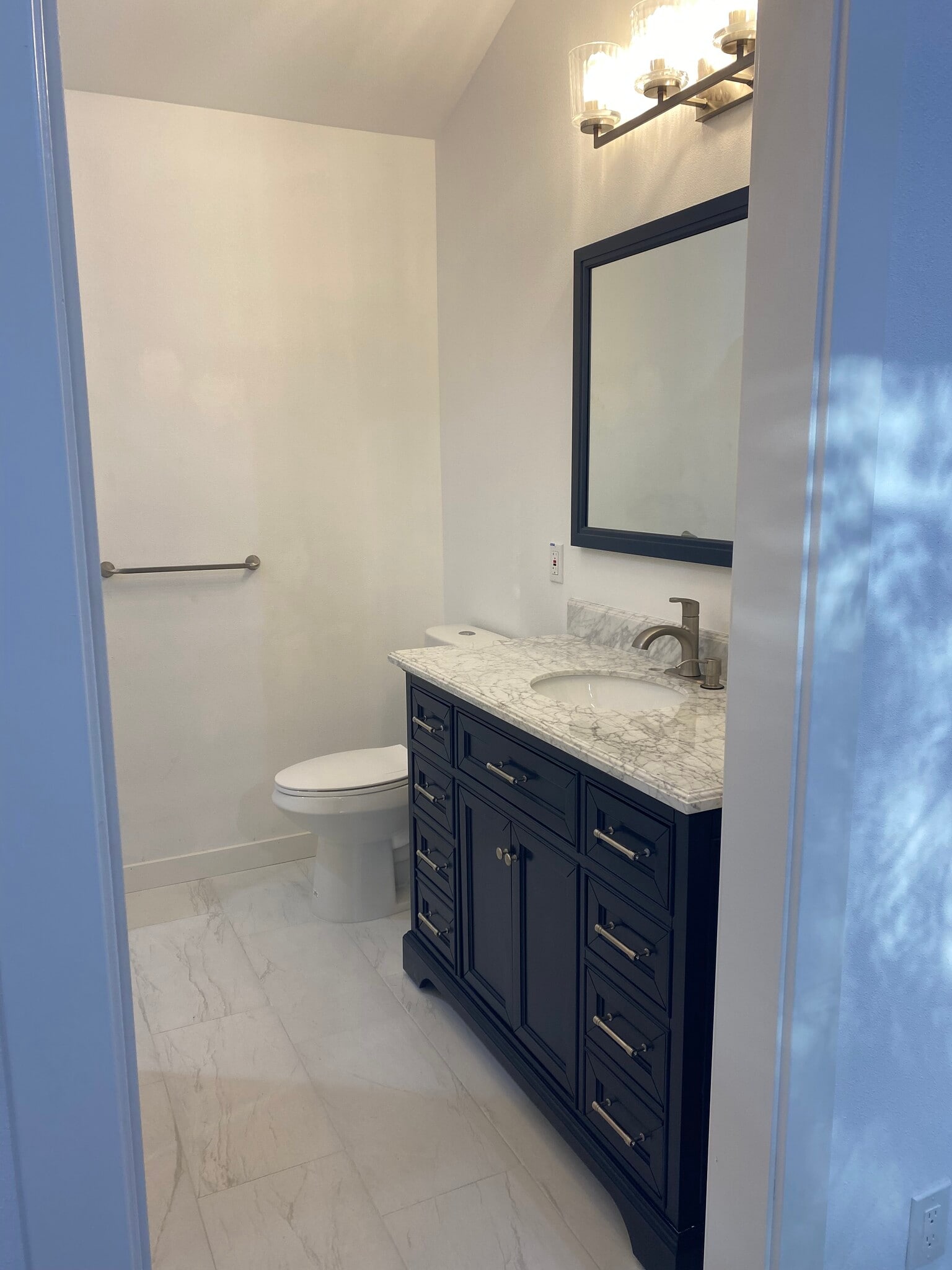 Upstairs Master bathroom - 210 Burney St