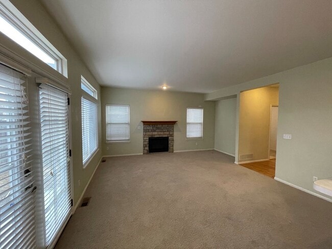 Building Photo - The Full Package