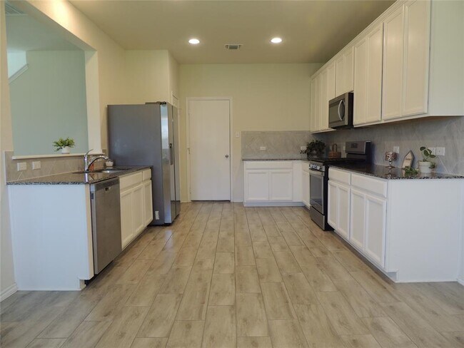 Building Photo - 241 Cascata Way