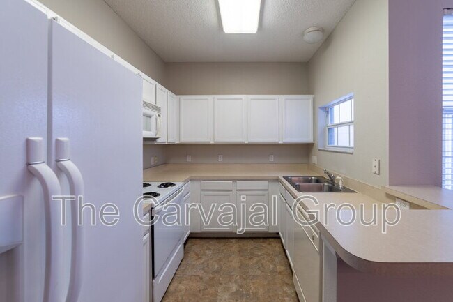 Building Photo - 13175 Center Square Dr