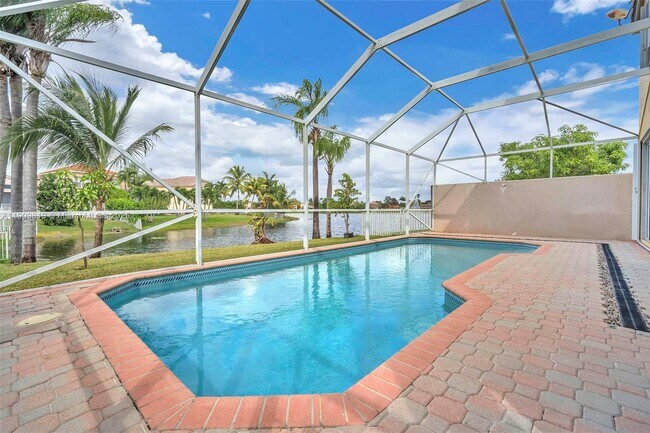 Building Photo - 15891 NW 15th Ct