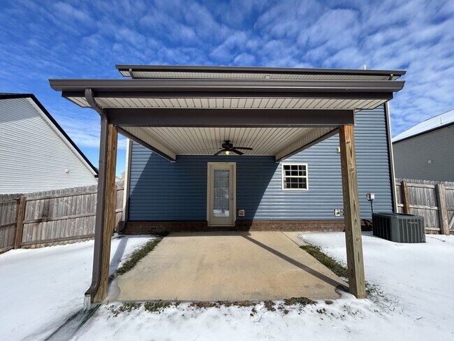 Building Photo - 518 Burgess CT