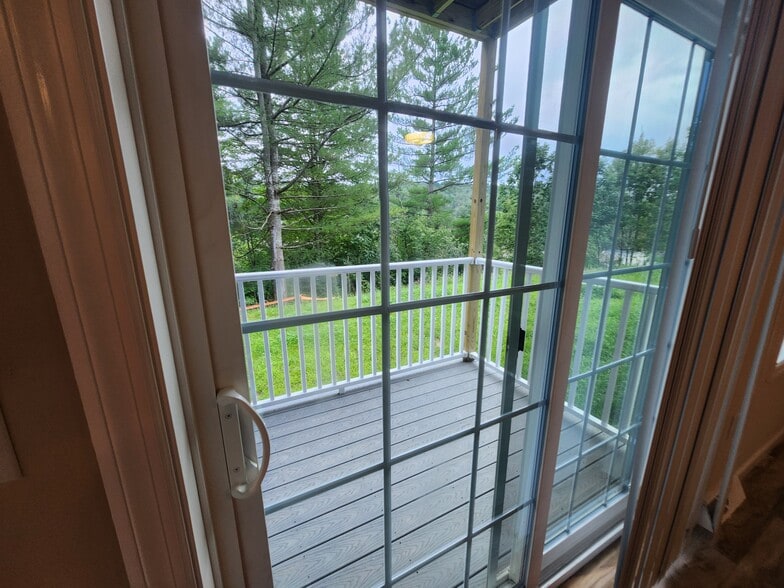 Building Photo - 50 Nicholas Ln