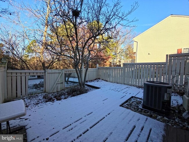 Building Photo - 1640 Fieldthorn Dr