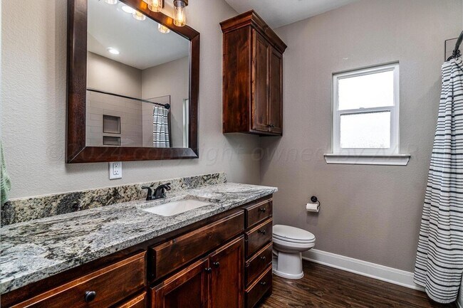 Building Photo - 501 E Cemetery Rd