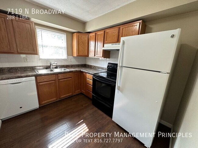 Building Photo - Spacious, updated, 2 Bedroom, 1 Bathroom T...