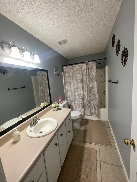 Building Photo - 1011 Barley Dr