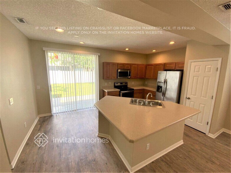 Building Photo - 4122 Collinwood Dr