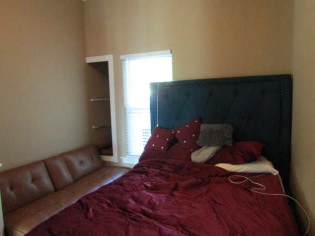 Building Photo - 308 Glenridge Dr
