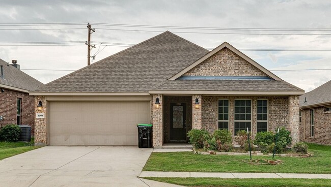 Building Photo - 1705 Lake Pine Dr
