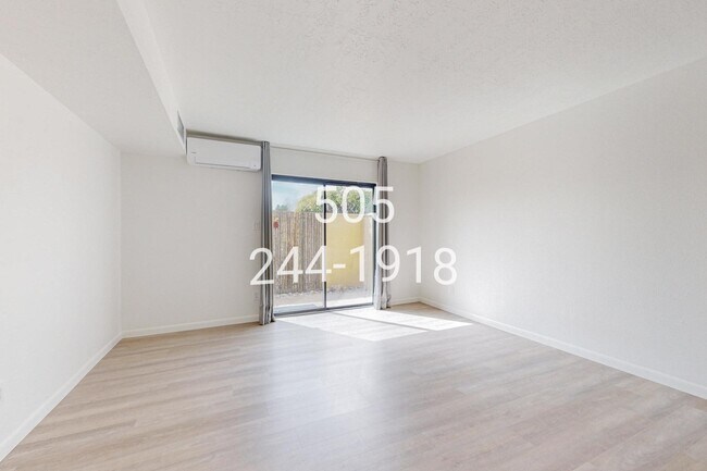 Building Photo - 876 Tramway Ln Ct NE