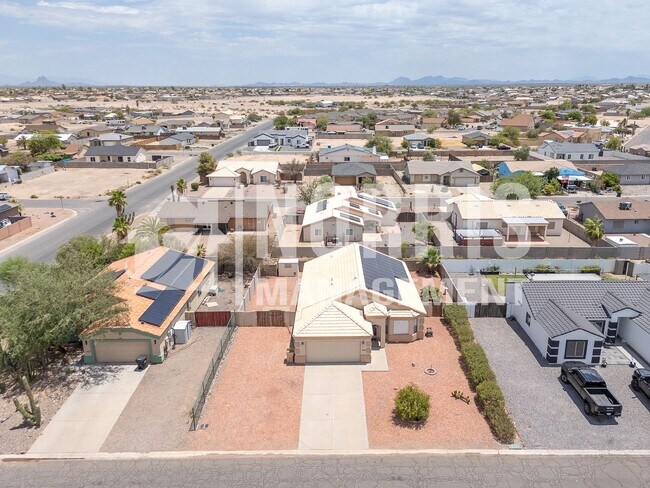 Building Photo - Nice Established Home in Arizona City