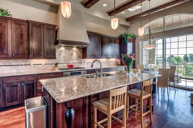 Building Photo - 7812 Vallagio Ln