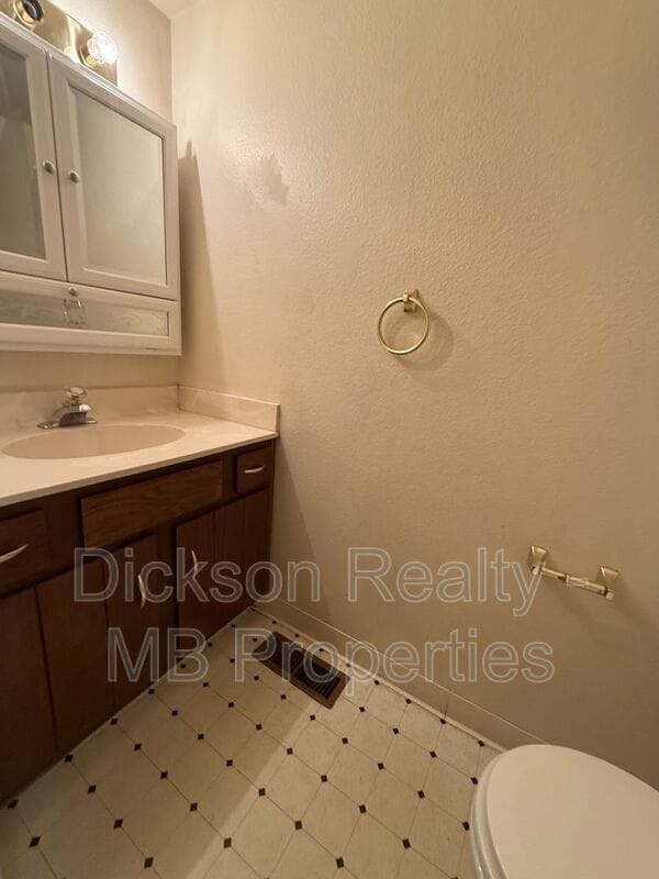 Building Photo - 3485 Rosalinda Dr