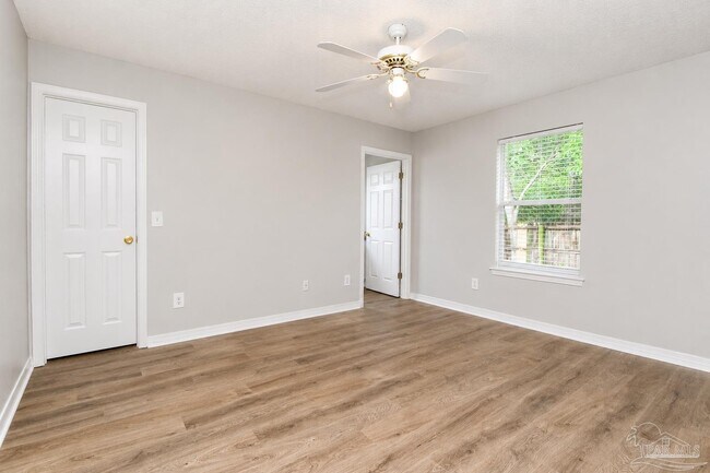 Building Photo - 10588 Wilderness Ln