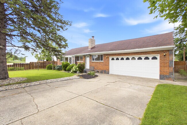Building Photo - 8885 Cardwell St