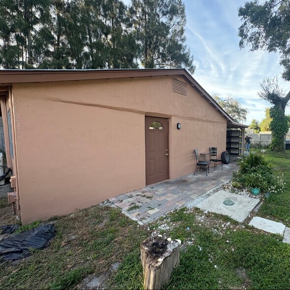 Building Photo - 2025 56th Ave