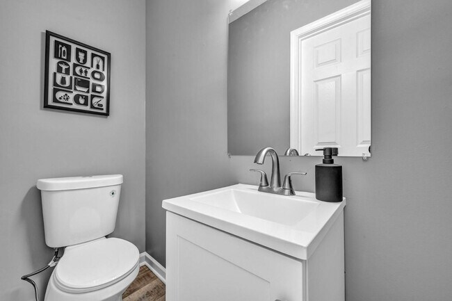 Building Photo - 839 Starkweather Ave