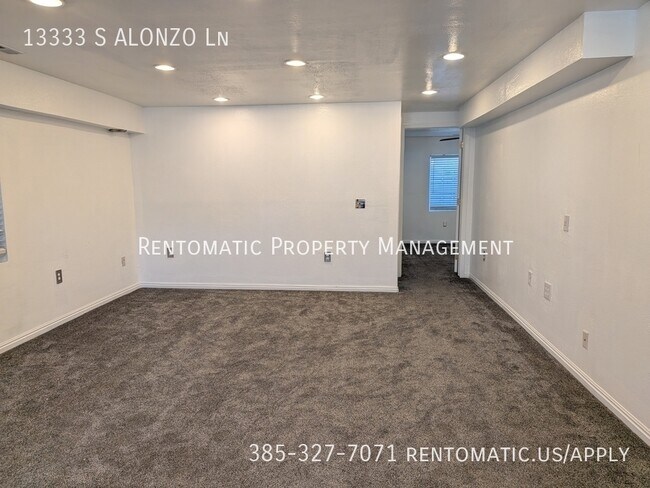 Building Photo - 13333 Alonzo Ln