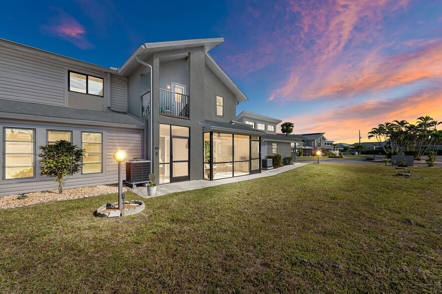 Primary Photo - 17017 Golfside Cir