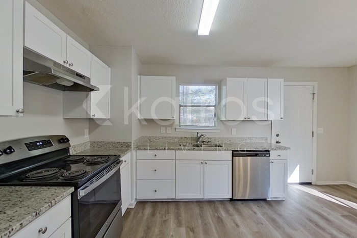 Building Photo - 1117 Moonglow Cir