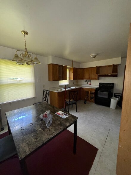Building Photo - 1802 Woodlin Dr