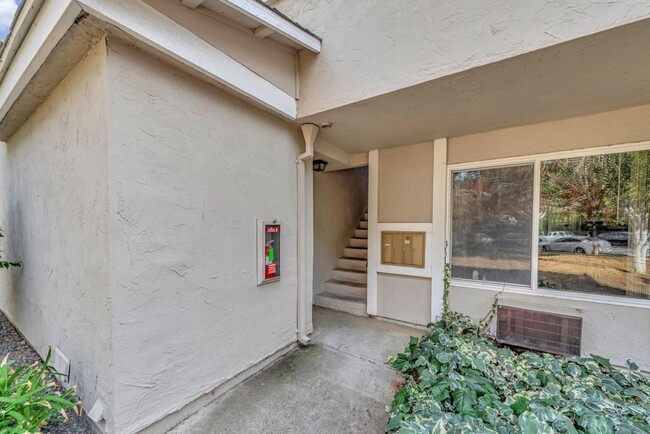 Building Photo - 1772 De Marietta Ave