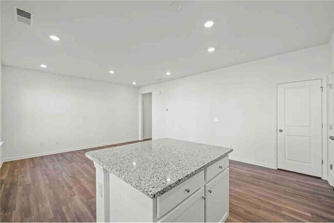 Building Photo - 149 Star Ct