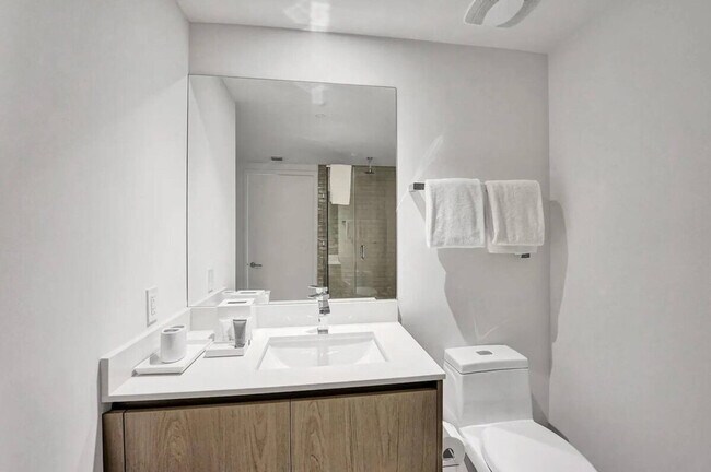 Building Photo - 4010 S Ocean Dr