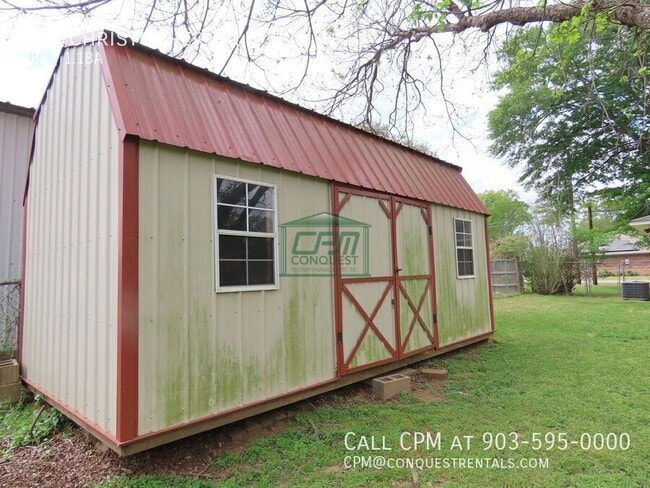 Building Photo - 803 Christopher St