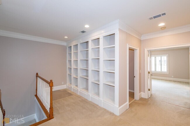 Building Photo - 6221 Spalding Dr