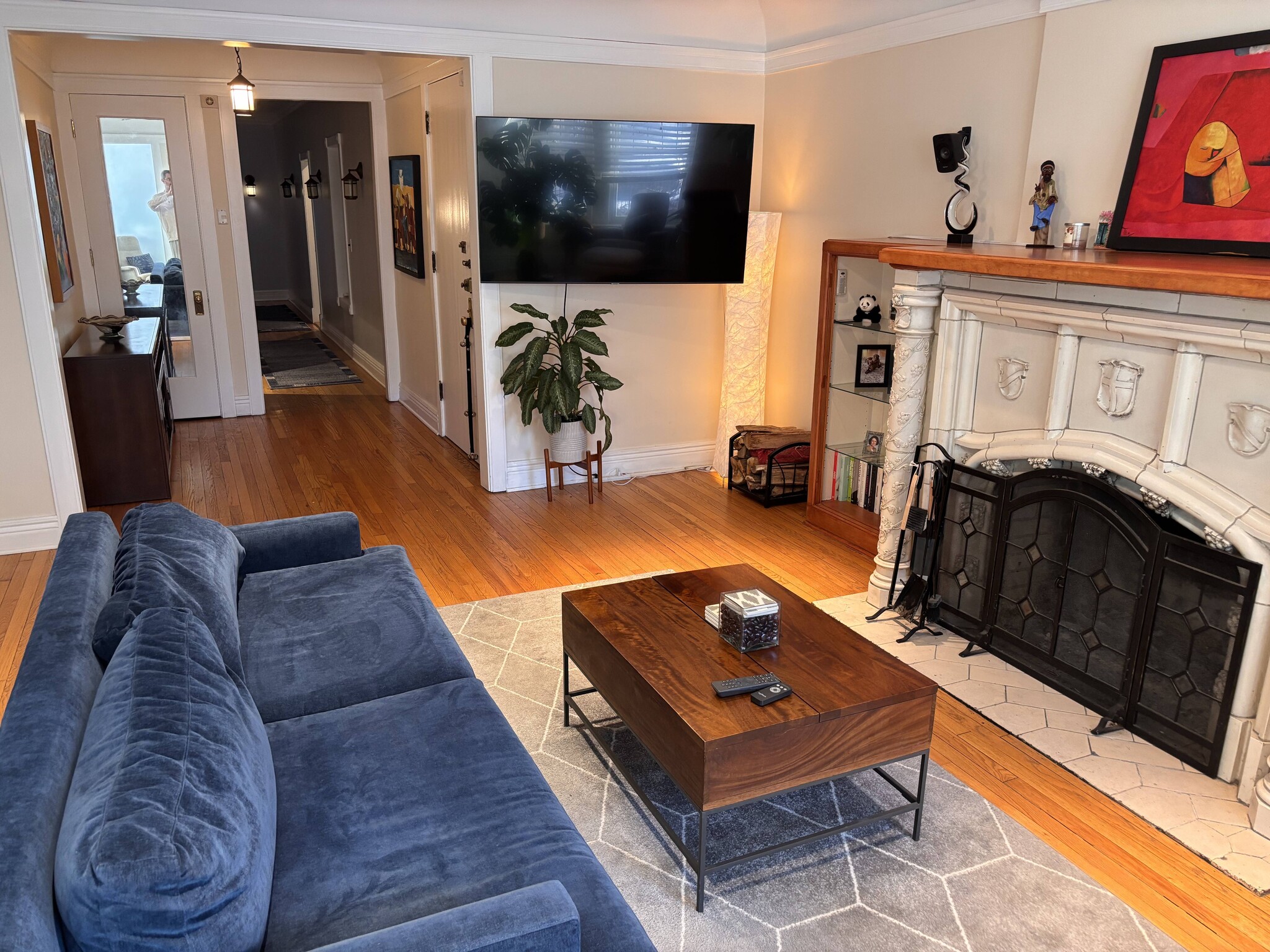 Living Room - 642 W Bittersweet Pl