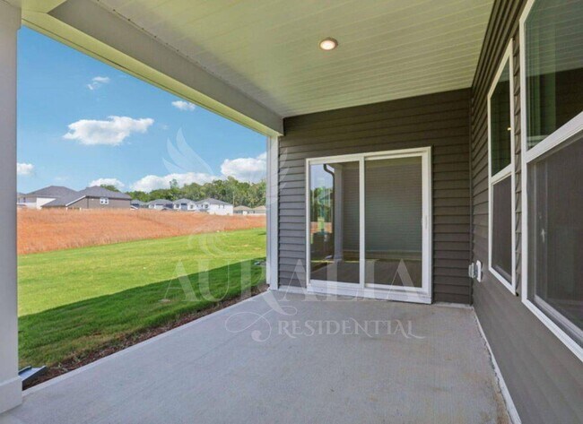 Building Photo - 805 Ottawa Dr