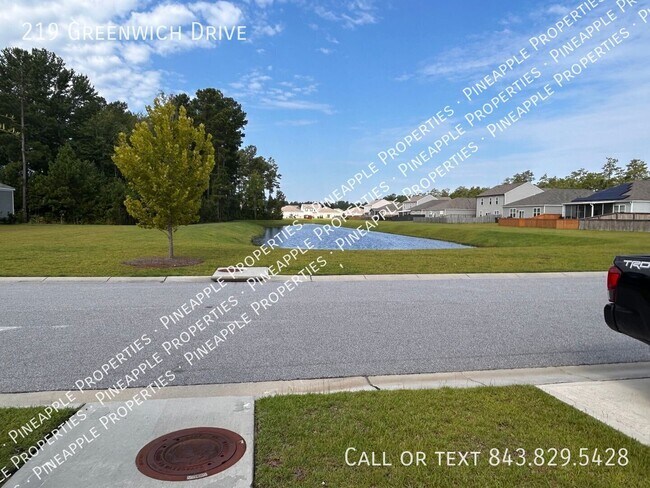 Building Photo - 219 Greenwich Dr