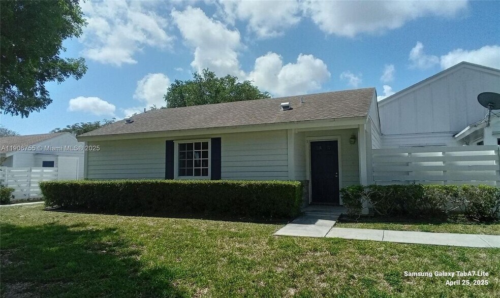 Building Photo - 13764 SW 149th Cir Ln