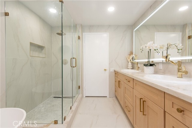 Building Photo - 14879 Jadestone Dr